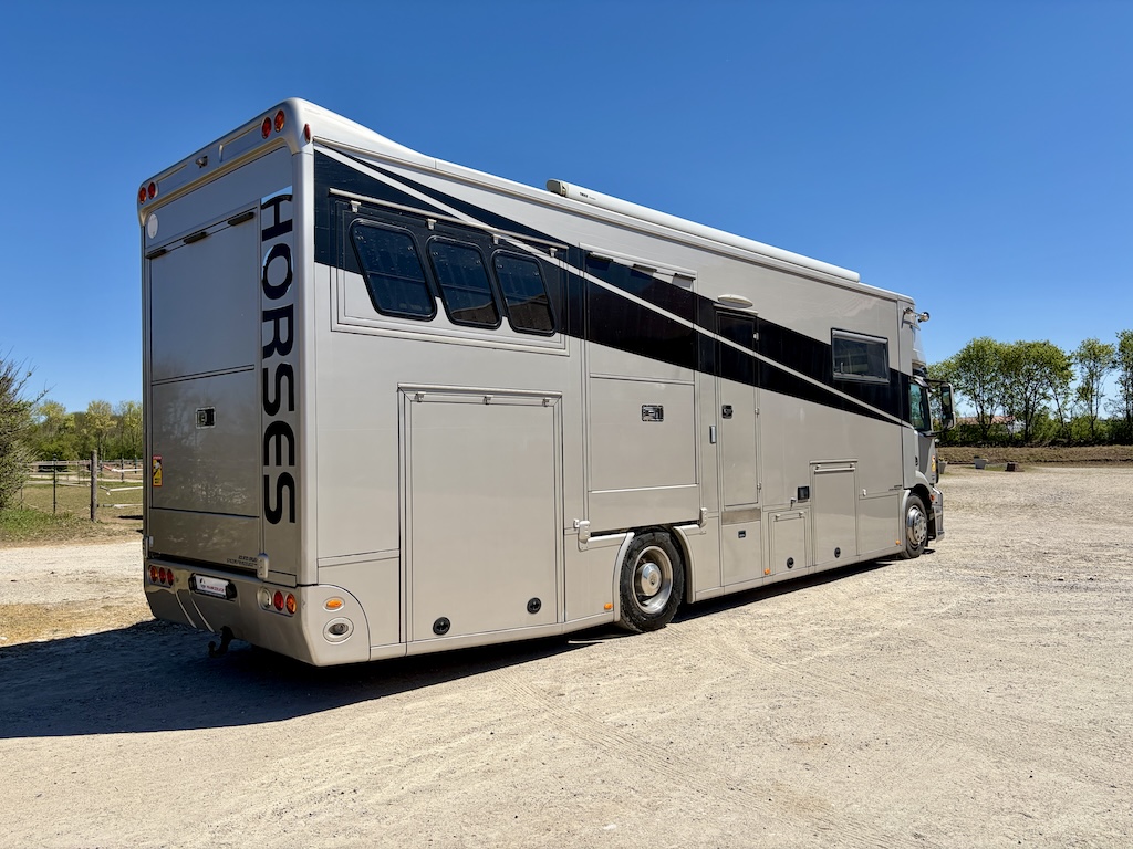 Mercedes-Benz Antos 1836 RJH Pferdetransporter 5-Pferde Slide-Out LKW- Im Kundenauftrag