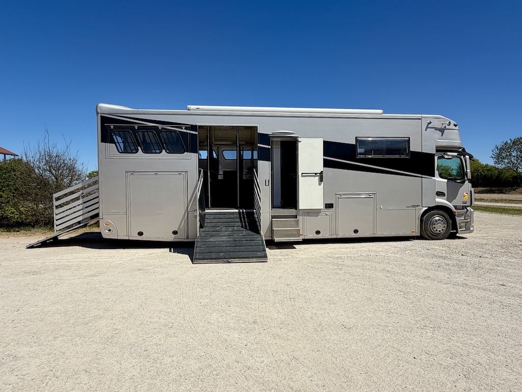Mercedes-Benz Antos 1836 RJH Pferdetransporter 5-Pferde Slide-Out LKW- Im Kundenauftrag