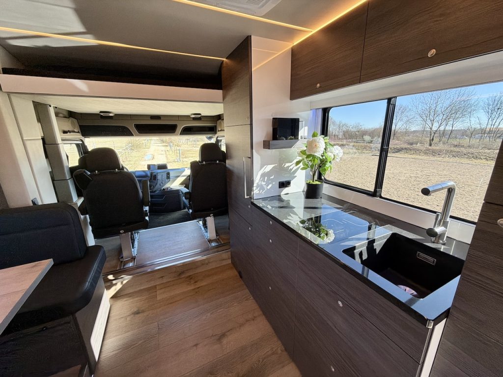 Mercedes-Benz Actros 2545 RJH Exclusive H6 Pferdetransporter - Neu und sofort verfügbar!