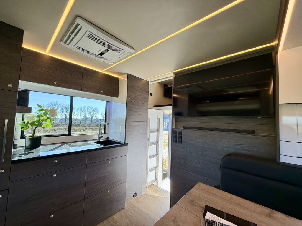 Mercedes-Benz Actros 2545 RJH Exclusive H6 Pferdetransporter - Neu und sofort verfügbar!