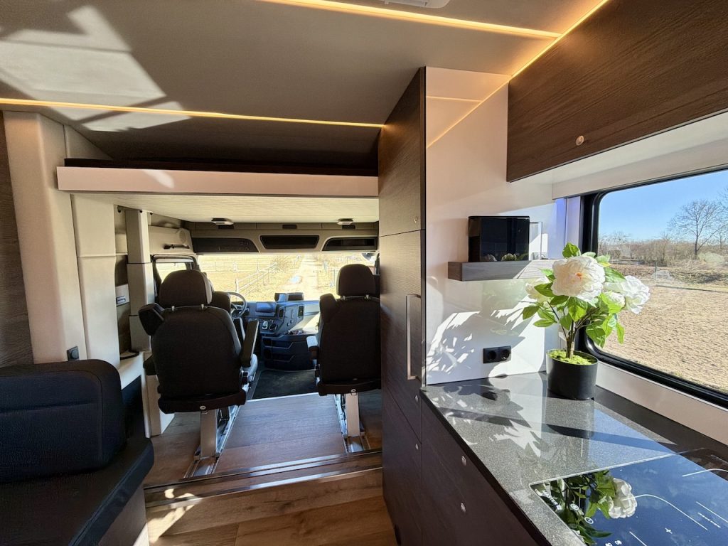 Mercedes-Benz Actros 2545 RJH Exclusive H6 Pferdetransporter - Neu und sofort verfügbar!