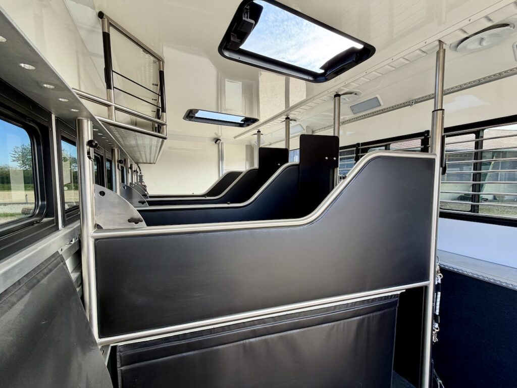 Mercedes-Benz Actros 1835 RJH Exclusive H5 5-6 Horsepower Truck Pop-Out Truck