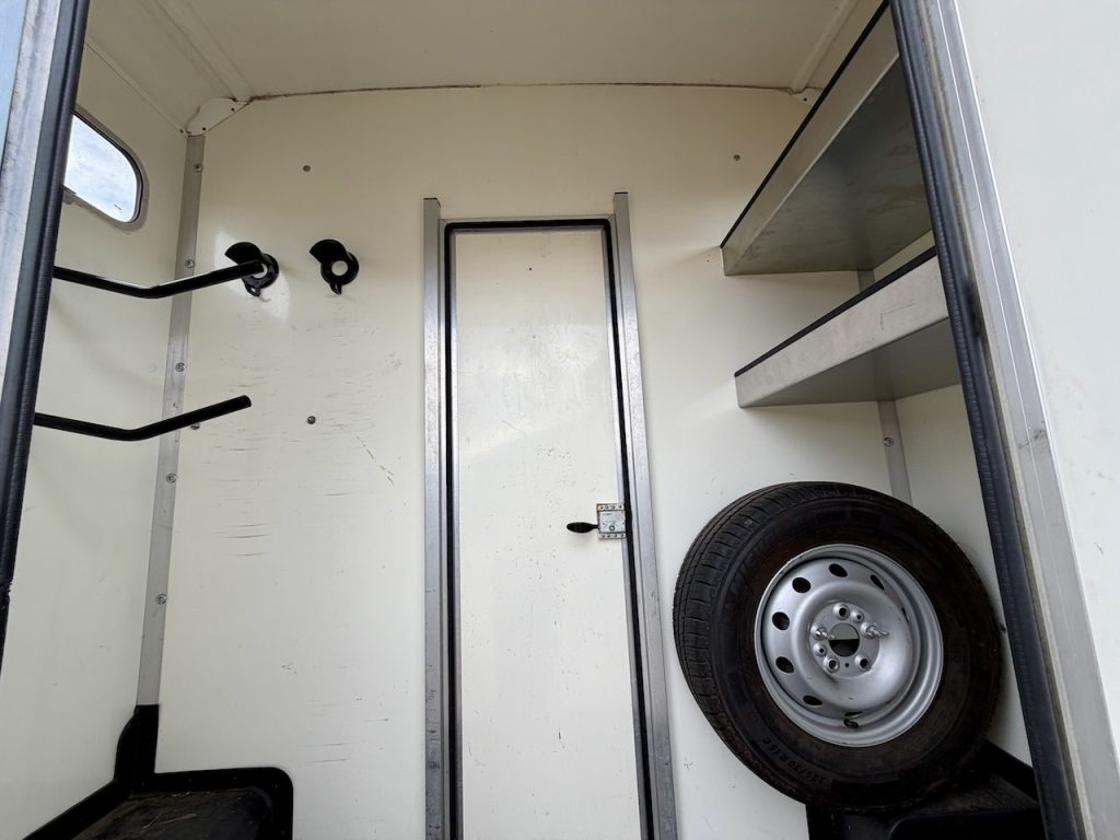 Peugeot Boxer Equitrek Sonic 2-Pferdetransporter LKW - Gebrauchtfahrzeug im Kundenauftrag