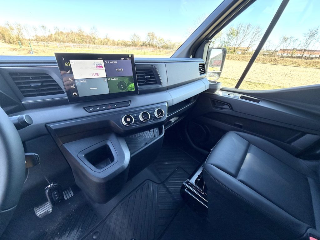 Renault 2-Pferdetransporter 5-Sitzer Hengstausstattung LKW Transporter neues Modell