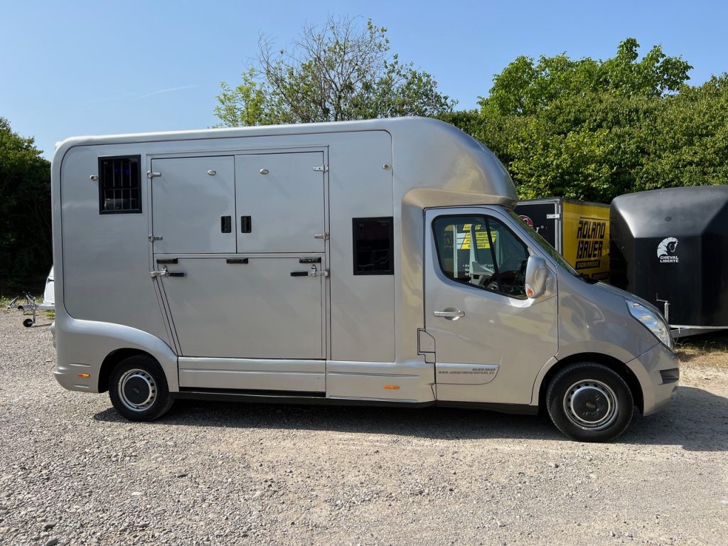 Renault Master EQUITA 2-Pferdetransporter 5-Sitzer Automatik