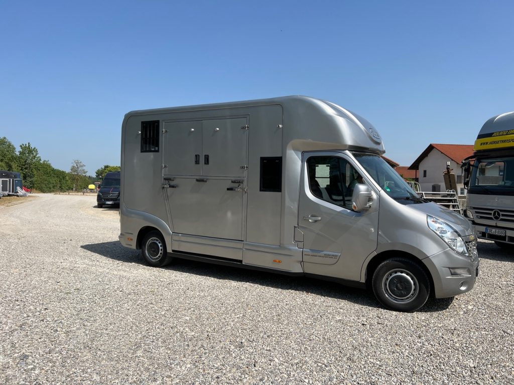 Renault Master EQUITA 2-Pferdetransporter 5-Sitzer Automatik