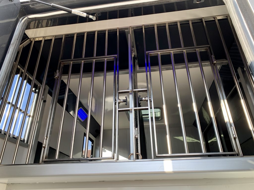 Renault Master EQUITA 2-Pferdetransporter 5-Sitzer Automatik