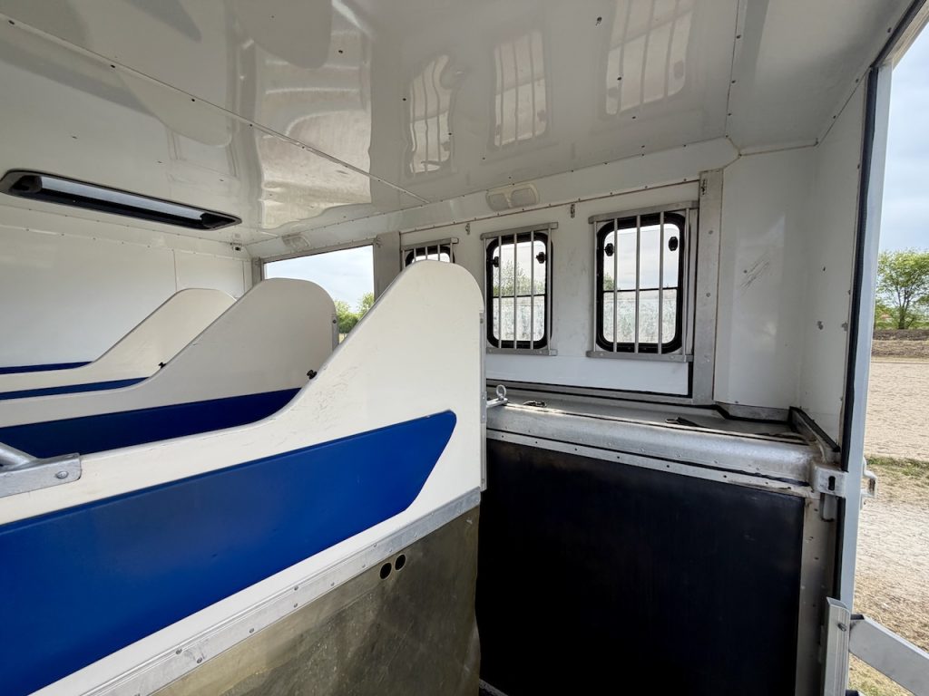 MAN 8.180 Steinsberger Pferdetransporter 4 Pferde Wohnkabine Dusche LKW
