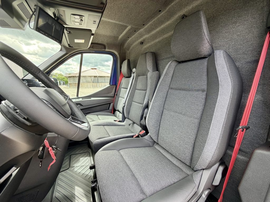 Renault Master RJH Sport 2-Pferdetransporter - neues Modell mit Automatik - sofort verfügbar!