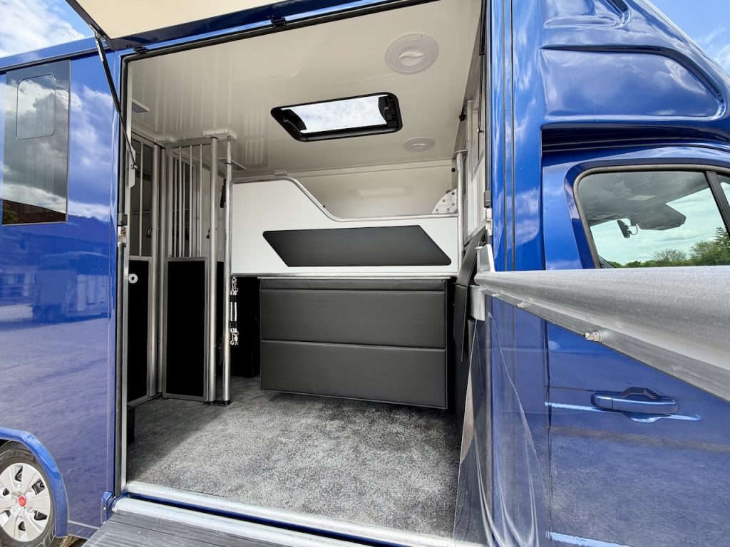 Renault Master RJH Sport 2-Pferdetransporter - neues Modell mit Automatik - sofort verfügbar!