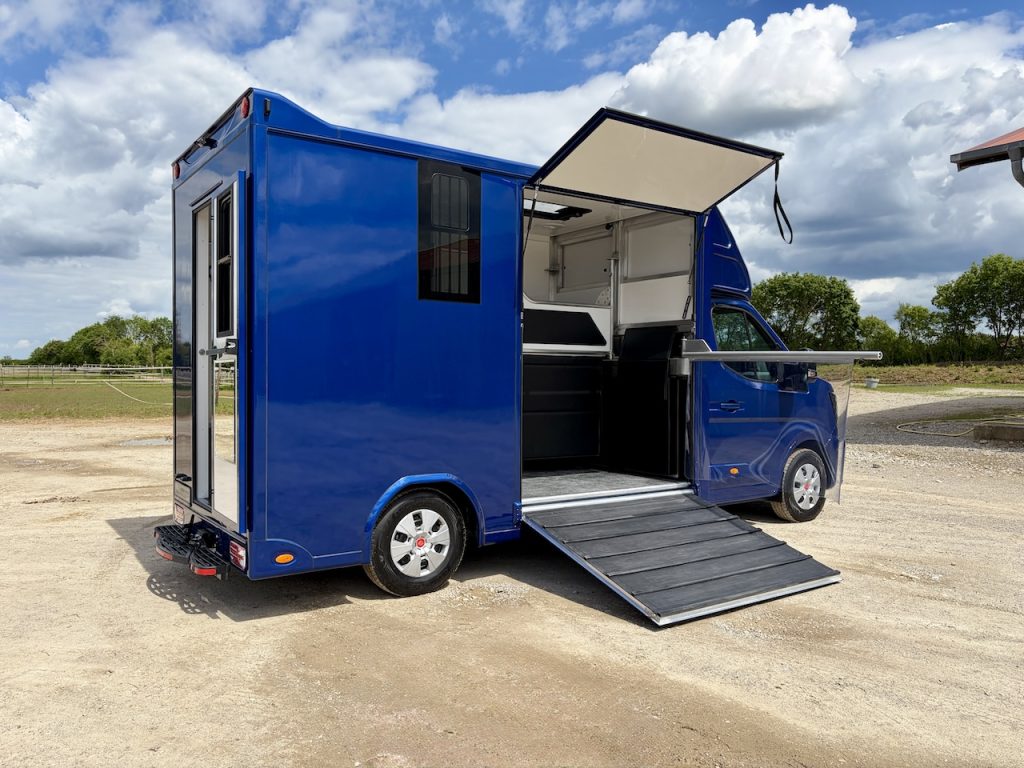 Renault Master RJH Sport 2-Pferdetransporter - neues Modell mit Automatik - sofort verfügbar!