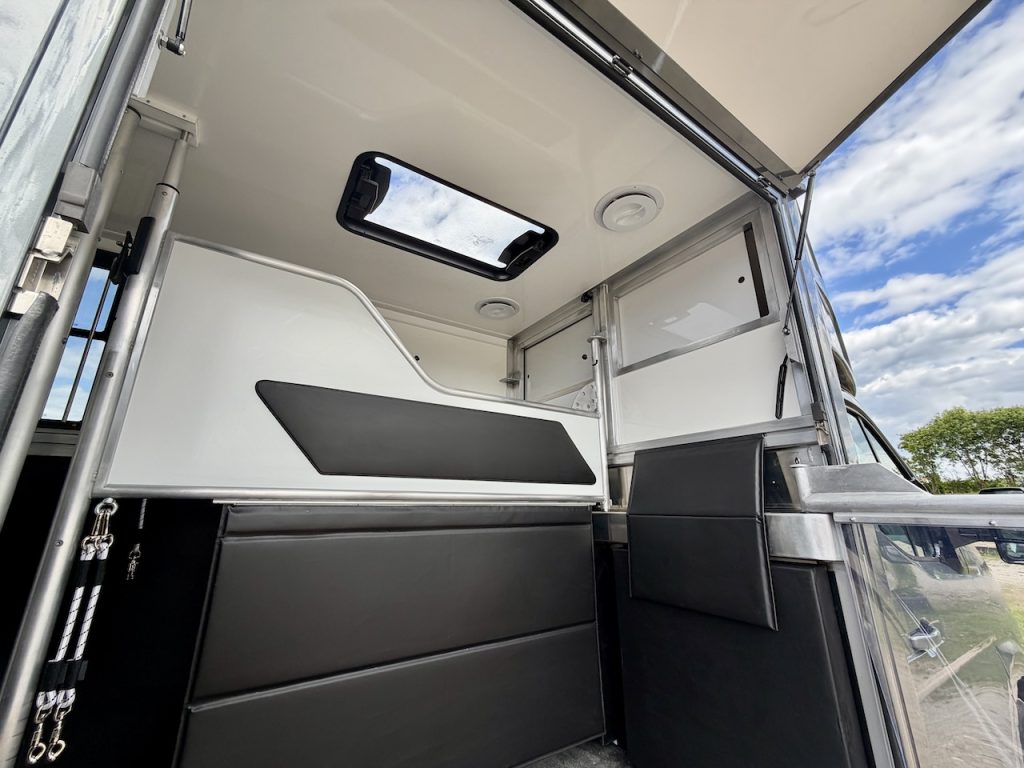 Renault Master RJH Sport 2-Pferdetransporter - neues Modell mit Automatik - sofort verfügbar!
