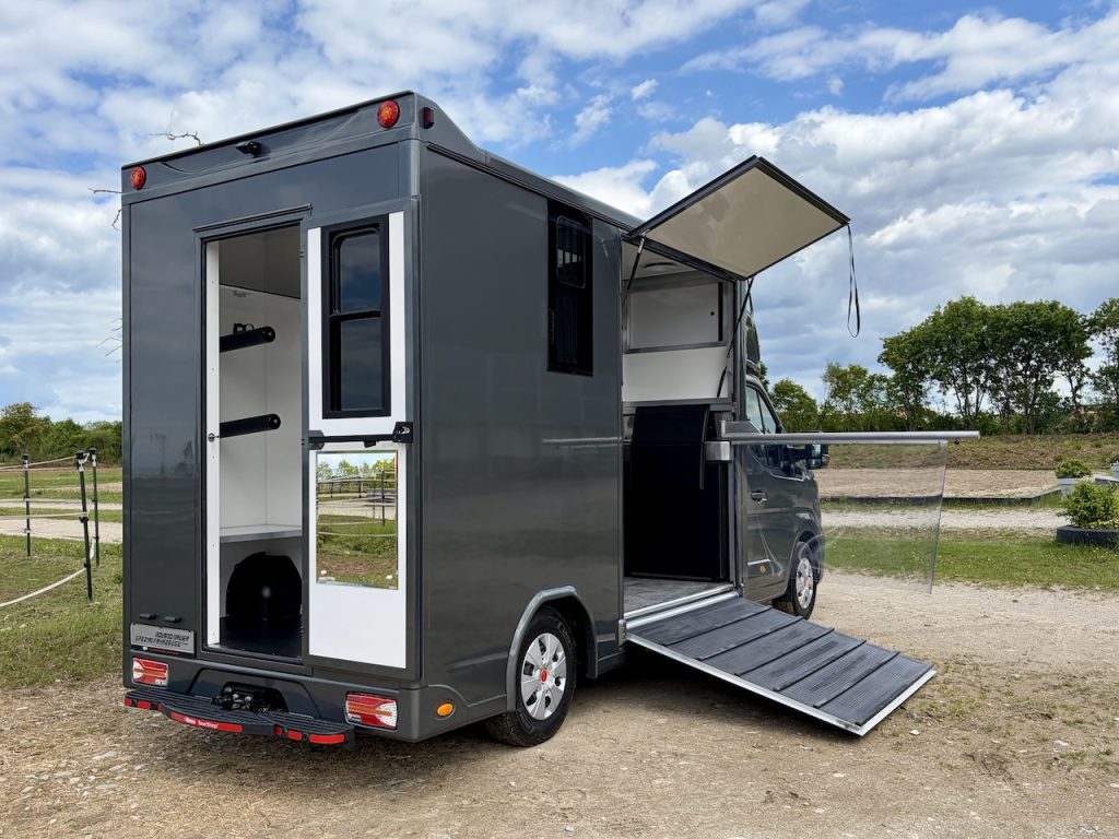Renault Master RJH Sport 2-Pferdetransporter - neues Modell mit Automatik - sofort verfügbar!