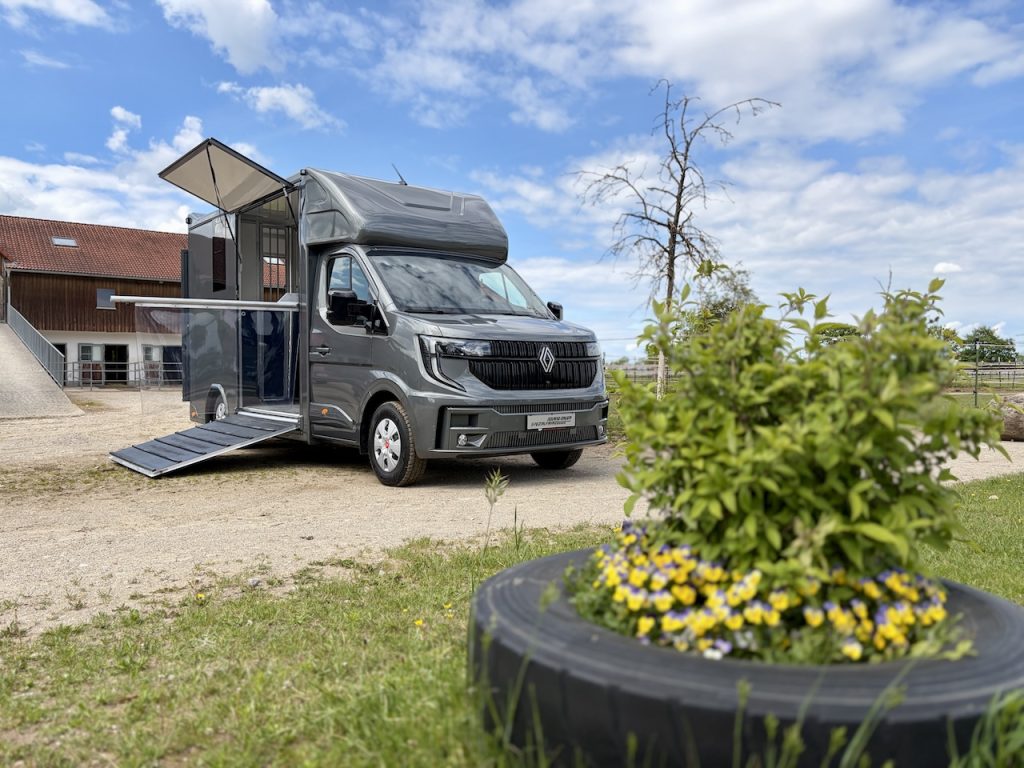 Renault Master RJH Sport 2-Pferdetransporter - neues Modell mit Automatik - sofort verfügbar!