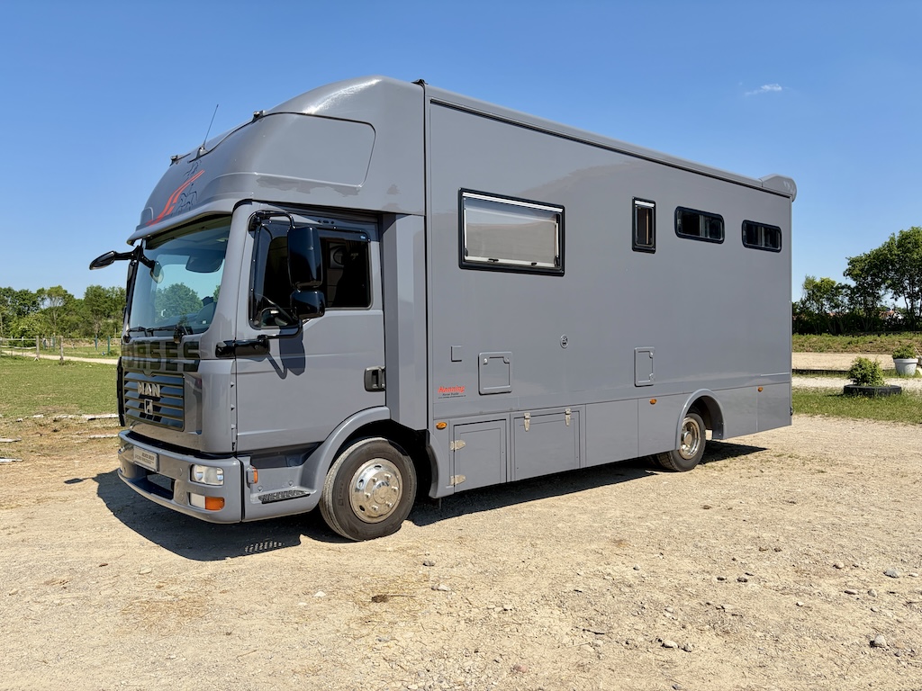 MAN TGL 8.180 Pferdetransporter 4 Pferde Wohnkabine Automatik WC Dusche LKW - Top Gebrauchtfahrzeug