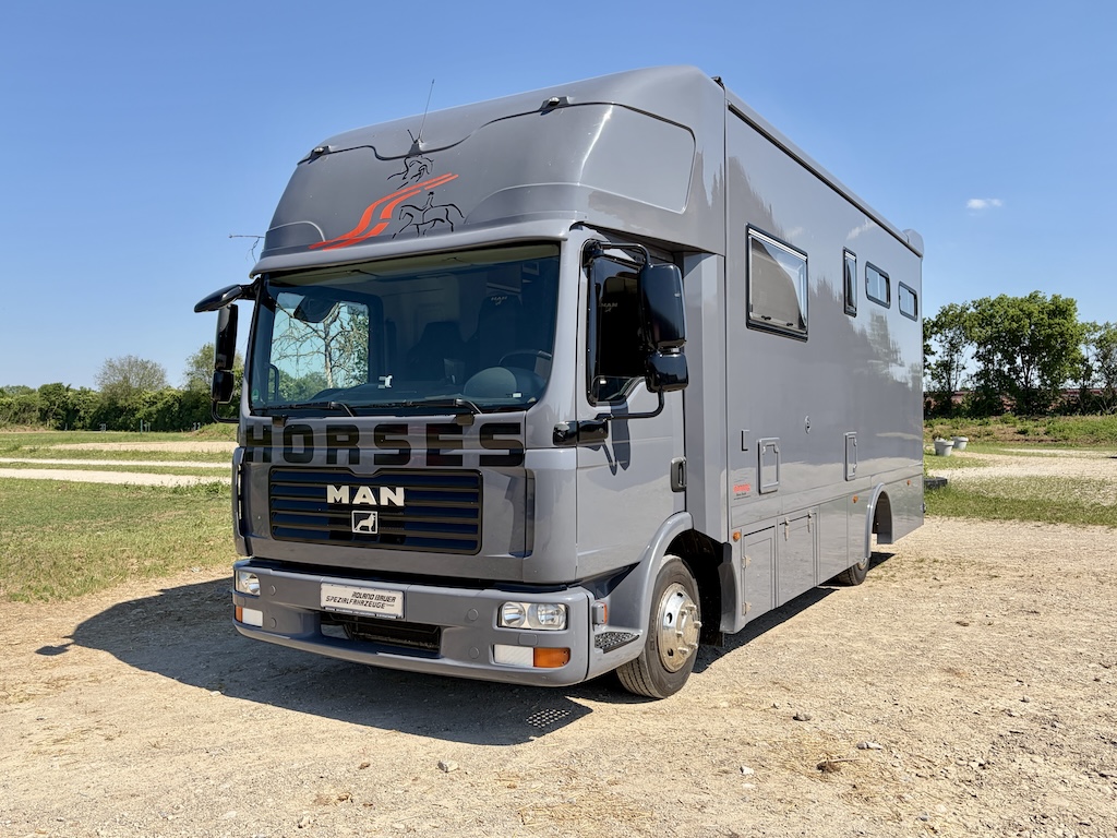 MAN TGL 8.180 Pferdetransporter 4 Pferde Wohnkabine Automatik WC Dusche LKW - Top Gebrauchtfahrzeug