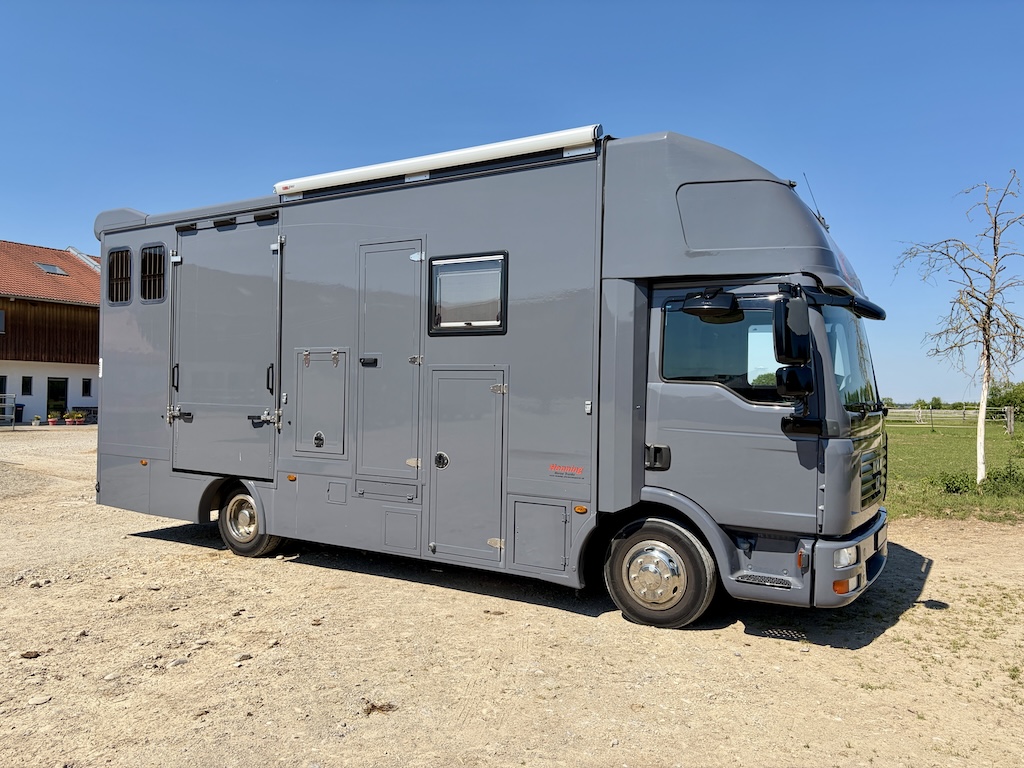 MAN TGL 8.180 Pferdetransporter 4 Pferde Wohnkabine Automatik WC Dusche LKW - Top Gebrauchtfahrzeug