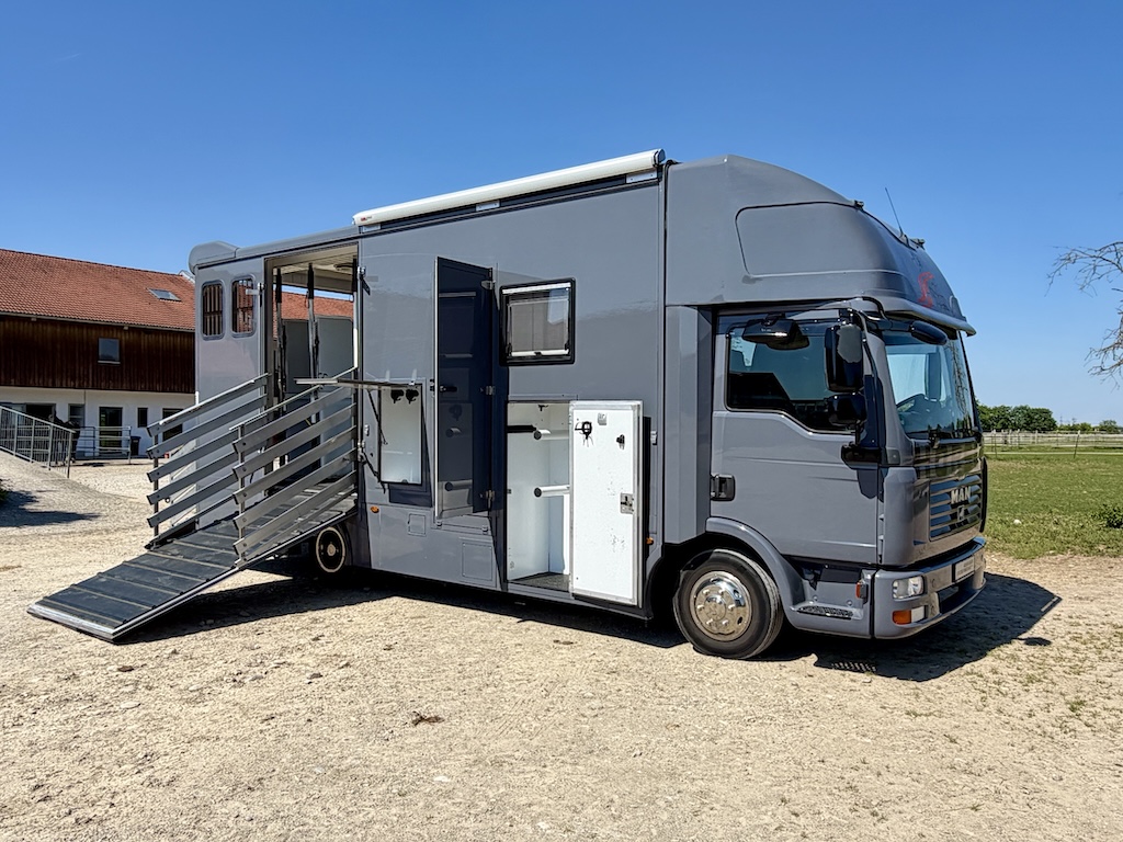 MAN TGL 8.180 Pferdetransporter 4 Pferde Wohnkabine Automatik WC Dusche LKW - Top Gebrauchtfahrzeug