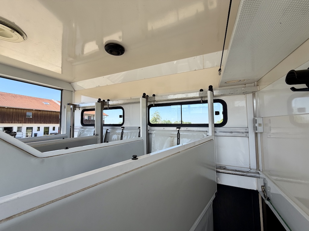 MAN TGL 8.180 Pferdetransporter 4 Pferde Wohnkabine Automatik WC Dusche LKW - Top Gebrauchtfahrzeug