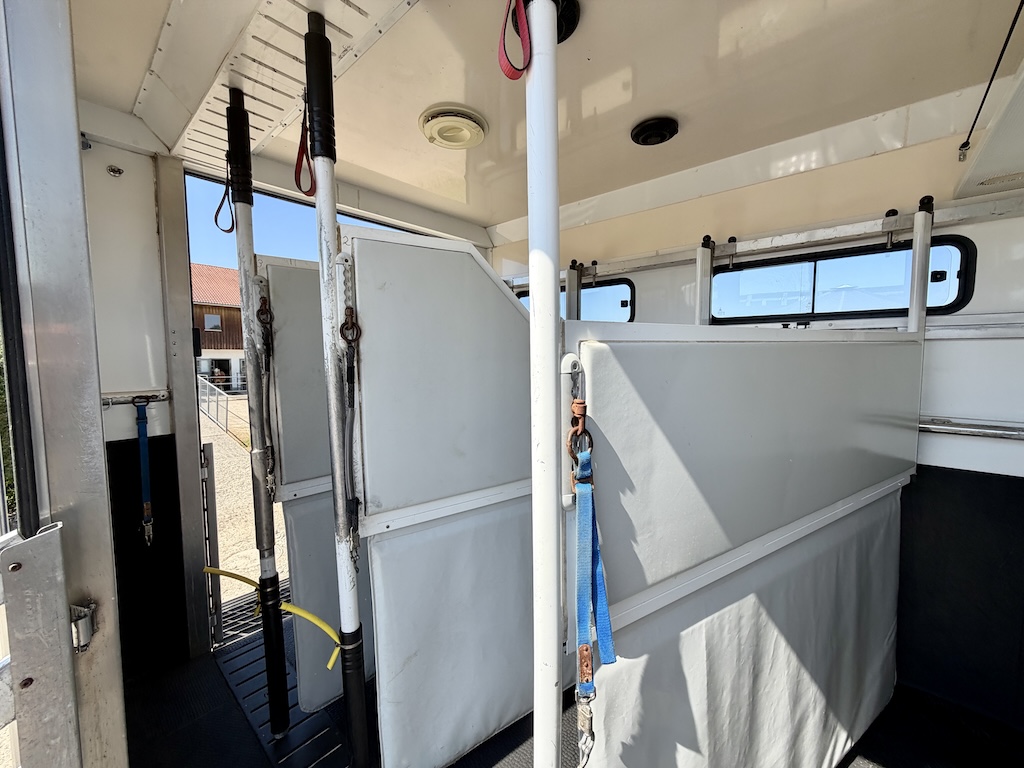 MAN TGL 8.180 Pferdetransporter 4 Pferde Wohnkabine Automatik WC Dusche LKW - Top Gebrauchtfahrzeug