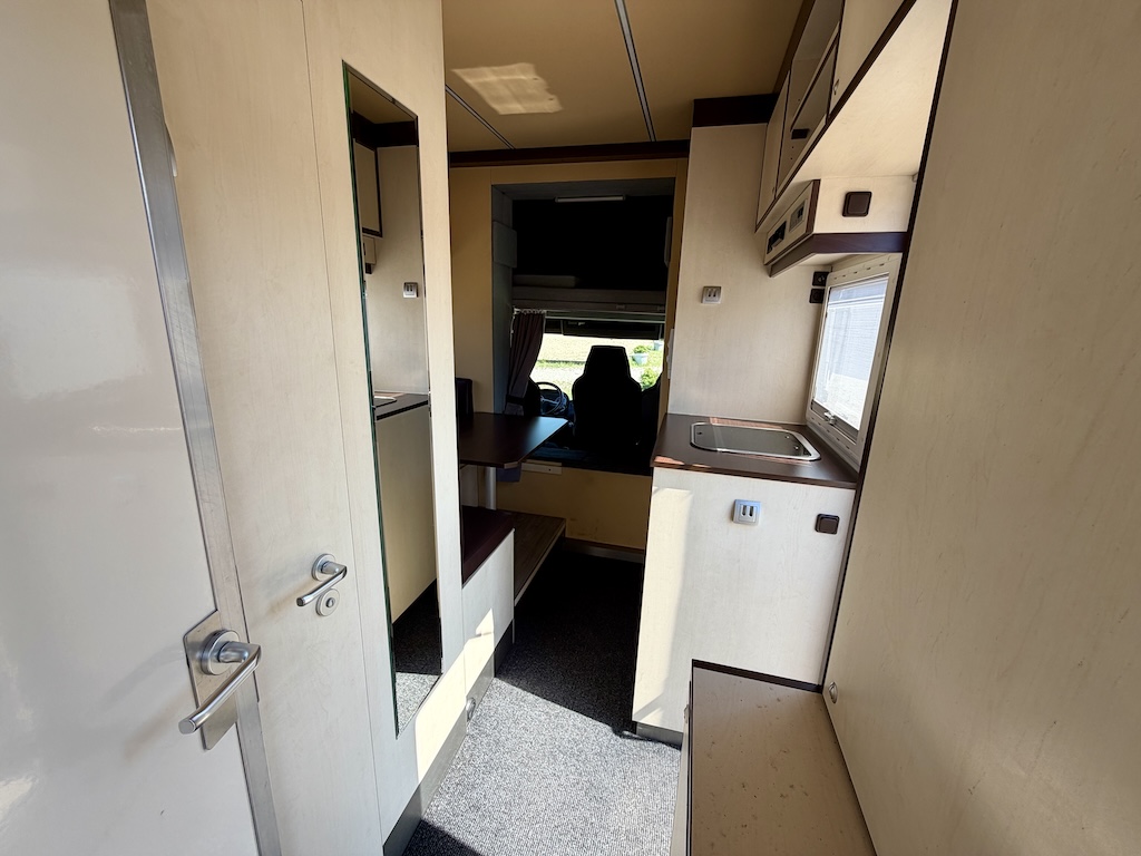 MAN TGL 8.180 Pferdetransporter 4 Pferde Wohnkabine Automatik WC Dusche LKW - Top Gebrauchtfahrzeug