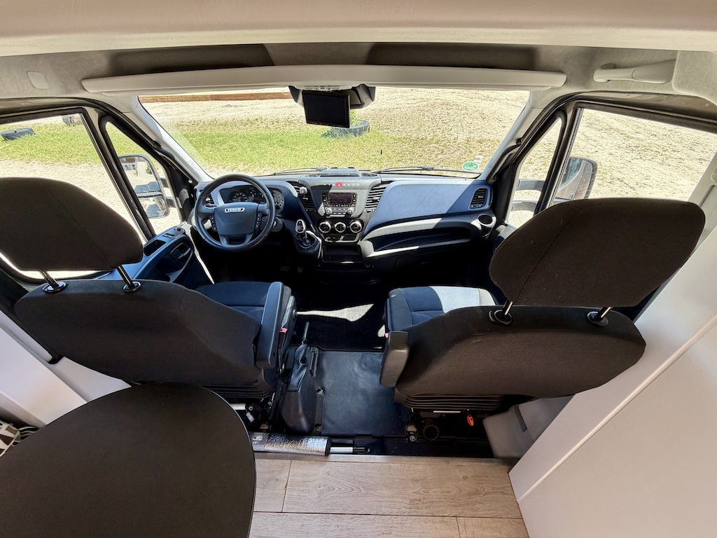 IVECO Daily RJH Sport Pro H3 Pferdetransporter Wohnkabine WC Dusche Automatik LKW - Gebrauchtfahrzeug