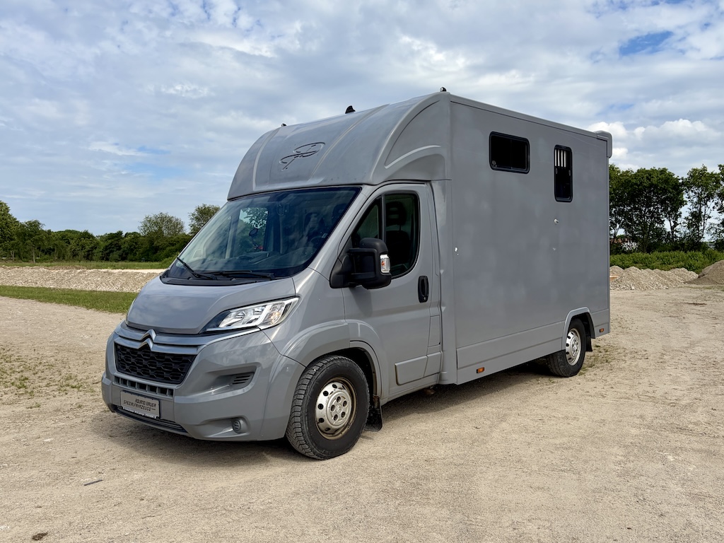 Citroen Jumper 2-Pferdetransporter Gebrauchtfahrzeug 3-Sitzer