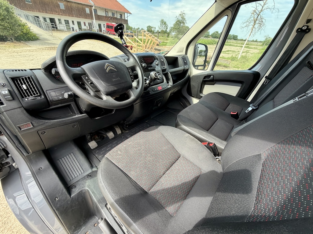 Citroen Jumper 2-Pferdetransporter Gebrauchtfahrzeug 3-Sitzer