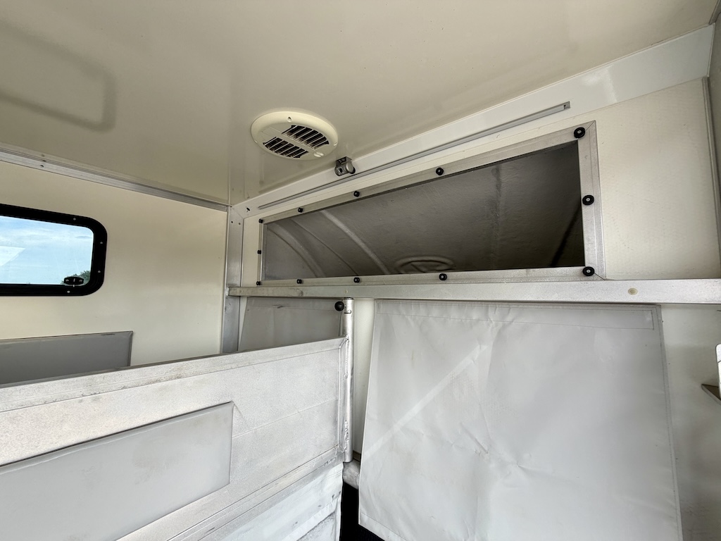 Citroen Jumper 2-Pferdetransporter Gebrauchtfahrzeug 3-Sitzer
