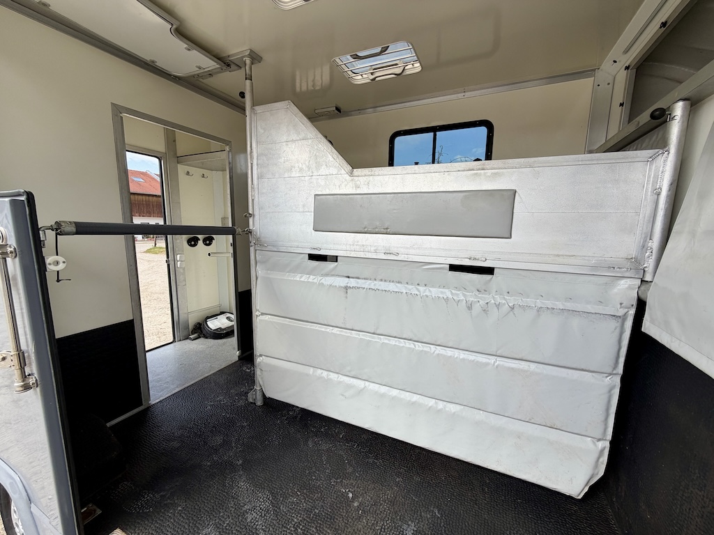 Citroen Jumper 2-Pferdetransporter Gebrauchtfahrzeug 3-Sitzer