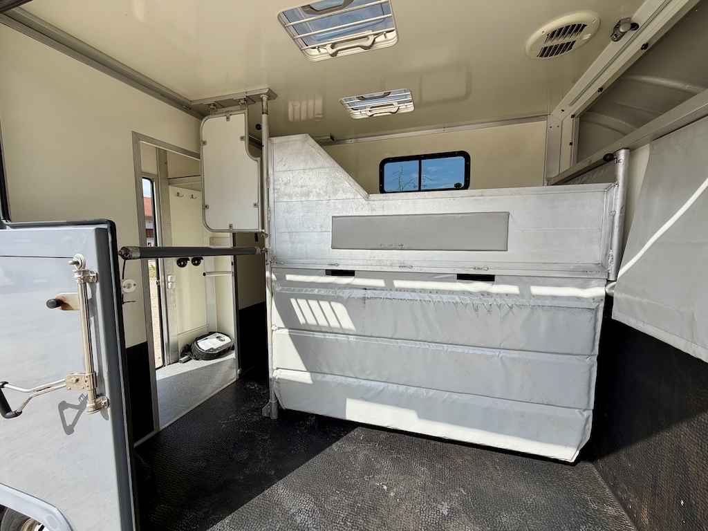 Citroen Jumper 2-Pferdetransporter Gebrauchtfahrzeug 3-Sitzer