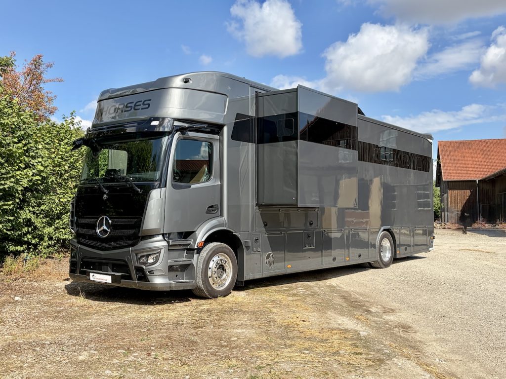 Mercedes-Benz Actros 1840 RJH Exclusive H5 Pferdetransporter Slide-Out Dacherhöhung LKW