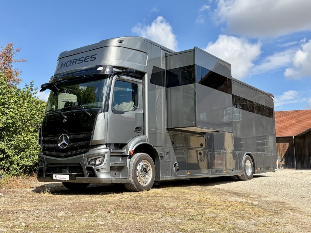 Mercedes-Benz Actros 1840 RJH Exclusive H5 Pferdetransporter Slide-Out Dacherhöhung LKW