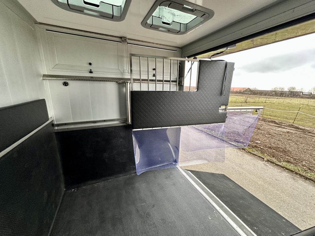 Mercedes-Benz Sprinter 419 2-Pferdetransporter Automatik Hengst 190 PS Heckantrieb