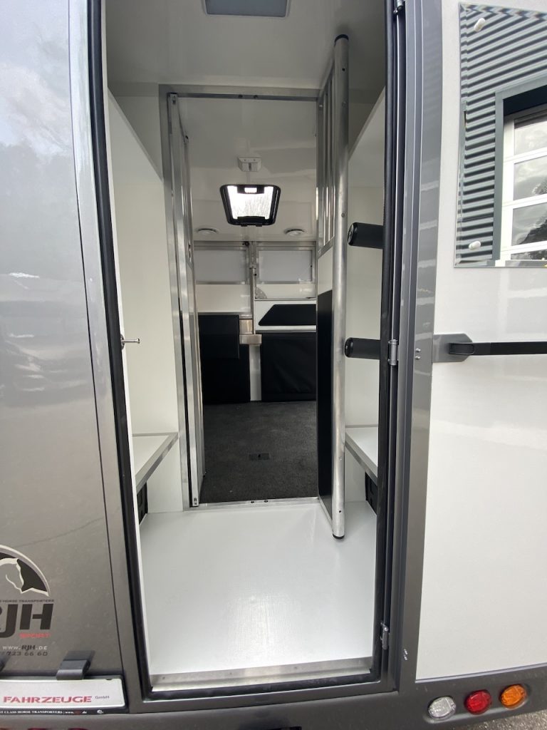 Renault Master RJH Sport 2-Pferdetransporter Schaltgetriebe - Top Gebrauchtfahrzeug