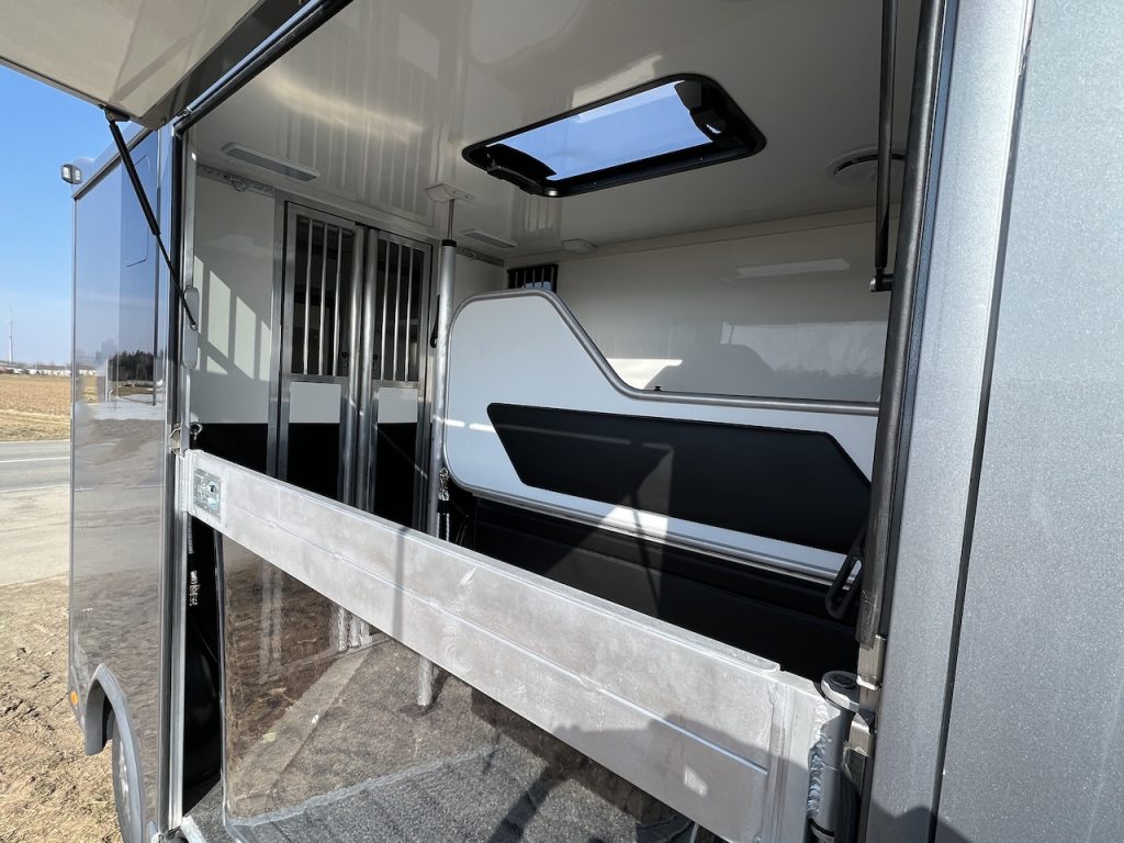 Renault Master RJH Sport 2-Pferdetransporter Schaltgetriebe - Top Gebrauchtfahrzeug