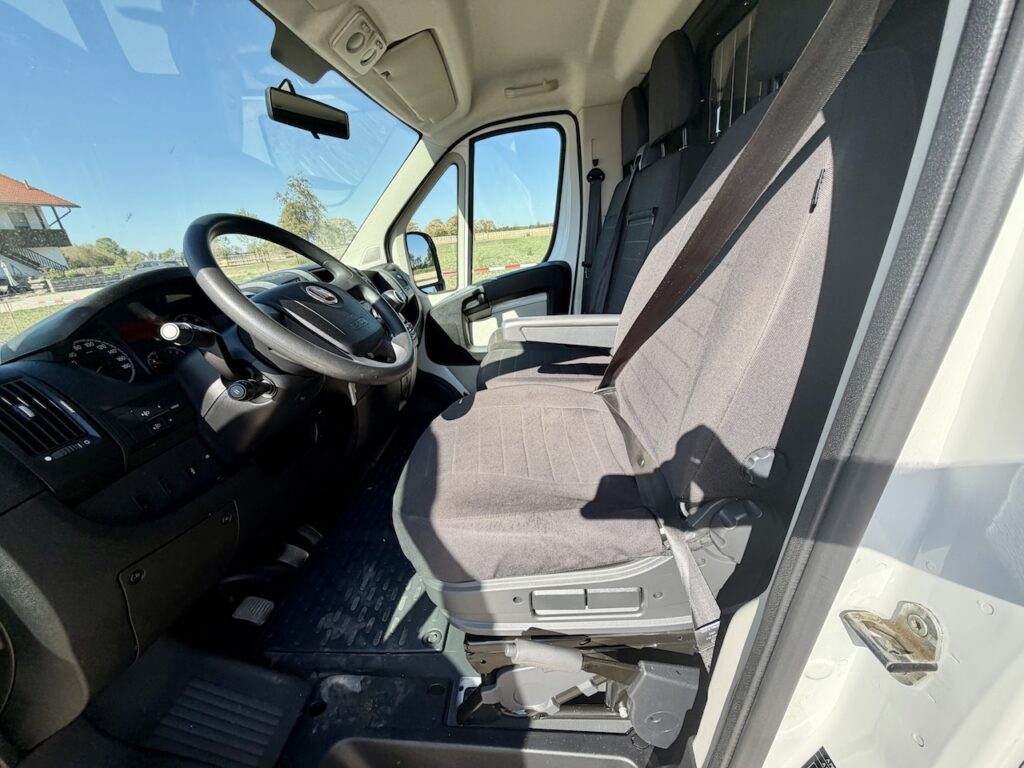 FIAT Ducato Honorio 2-Pferdetransporter Schaltgetriebe 3-Sitzer - Gebrauchtfahrzeug