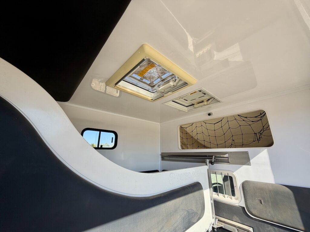 FIAT Ducato Honorio 2-Pferdetransporter Schaltgetriebe 3-Sitzer - Gebrauchtfahrzeug