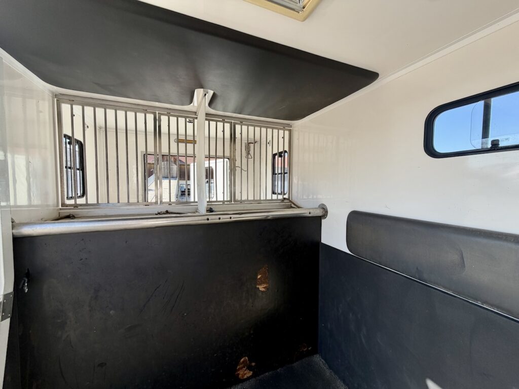 FIAT Ducato Honorio 2-Pferdetransporter Schaltgetriebe 3-Sitzer - Gebrauchtfahrzeug