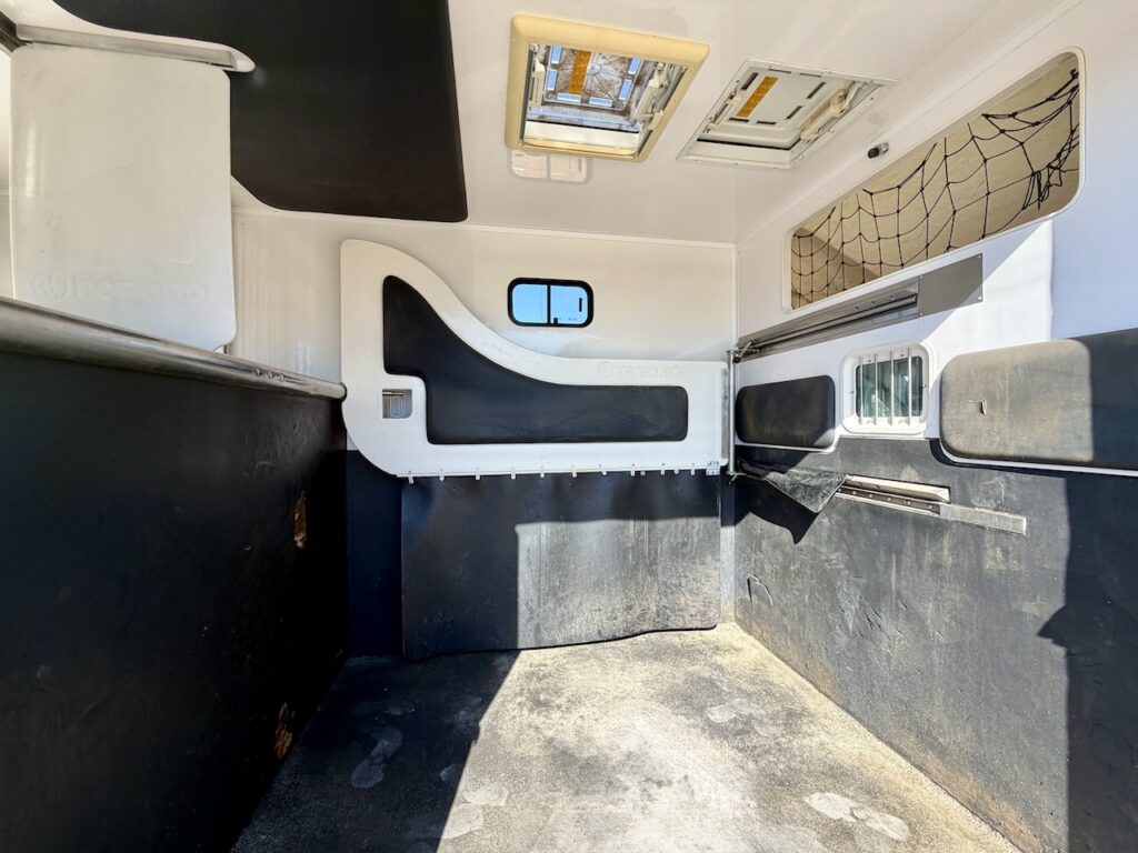 FIAT Ducato Honorio 2-Pferdetransporter Schaltgetriebe 3-Sitzer - Gebrauchtfahrzeug