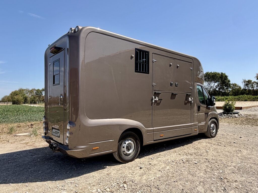 FIAT Ducato Vantis 2-Pferdetransporter Automatik - neuer Aufbau mit gebrauchtem Fahrgestell