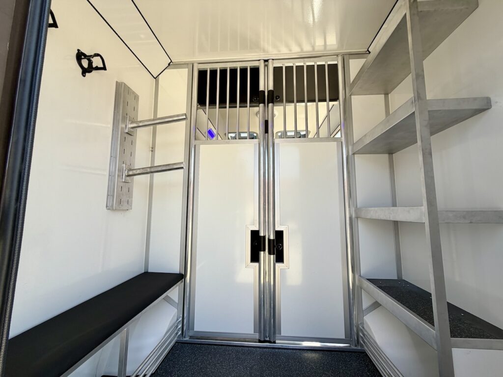 FIAT Ducato Vantis 2-Pferdetransporter Automatik - neuer Aufbau mit gebrauchtem Fahrgestell