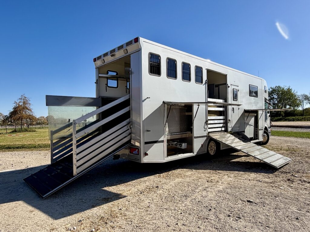 MAN 15.280 Gimmel 5 Pferdetransporter Wohnung WC Dusche LKW - Gebrauchtfahrzeug
