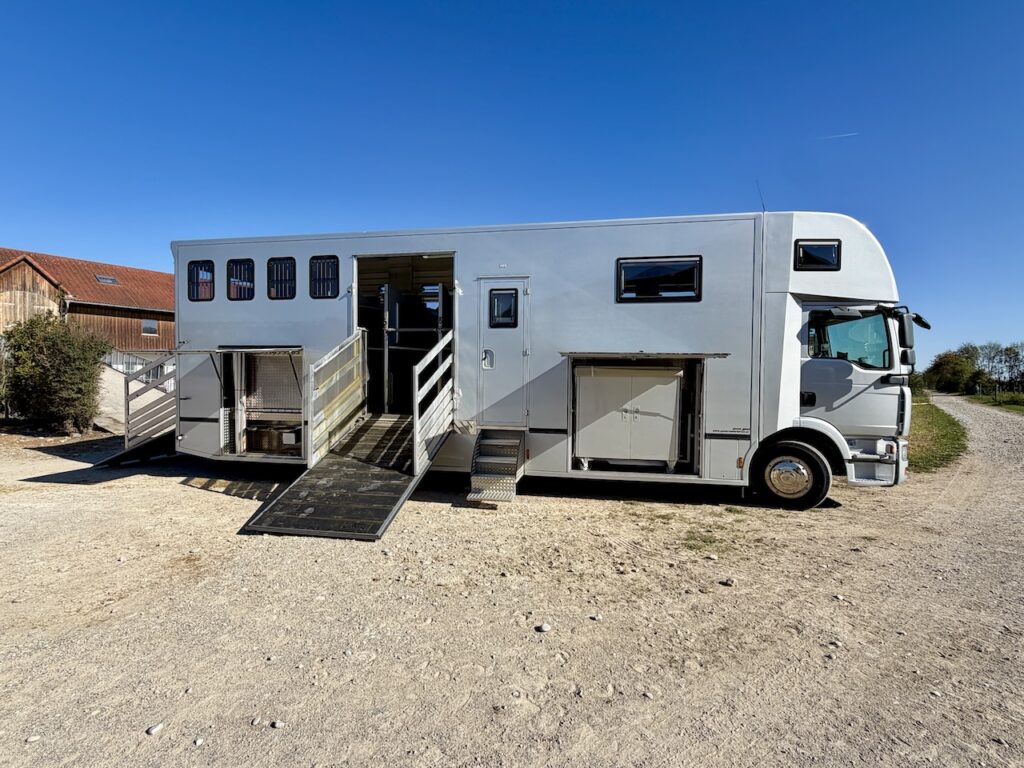 MAN 15.280 Gimmel 5 Pferdetransporter Wohnung WC Dusche LKW - Gebrauchtfahrzeug