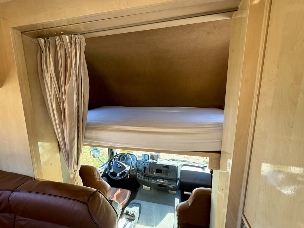 MAN 15.280 Gimmel 5 Pferdetransporter Wohnung WC Dusche LKW - Gebrauchtfahrzeug