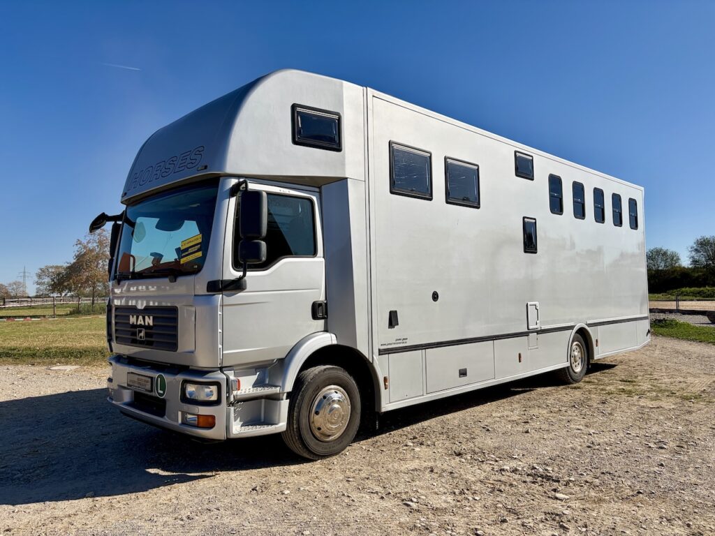 MAN 15.280 Gimmel 5 Pferdetransporter Wohnung WC Dusche LKW - Gebrauchtfahrzeug
