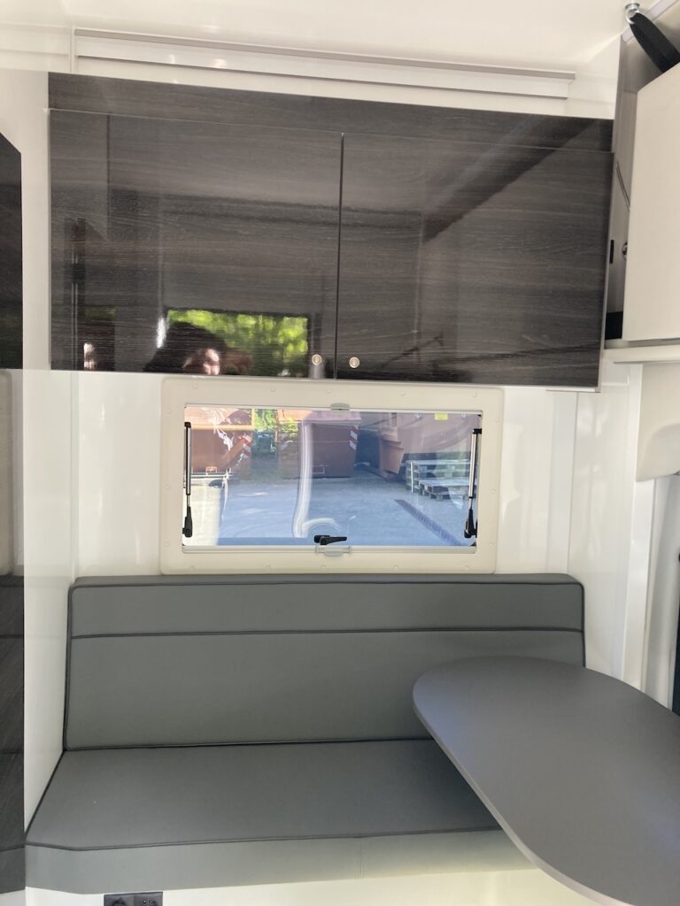 IVECO Daily RJH Sport Pro H3 Pferdetransporter Wohnkabine LKW - Gebrauchtfahrzeug