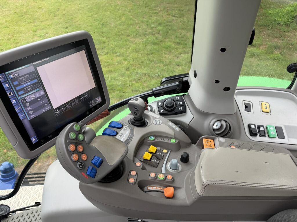 DEUTZ Traktor 7250 AGROTON TTV 258 PS Frontlader TOP AUSSTATTUNG