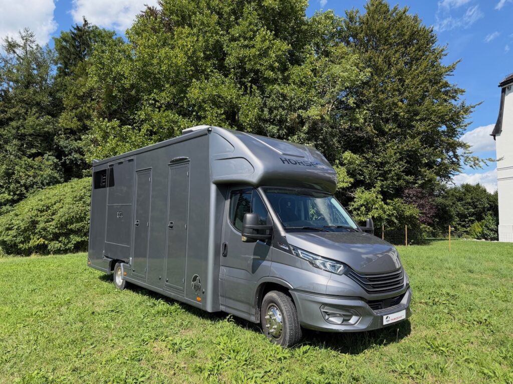 IVECO Daily RJH Sport Pro H3 Pferdetransporter Wohnkabine LKW - Gebrauchtfahrzeug