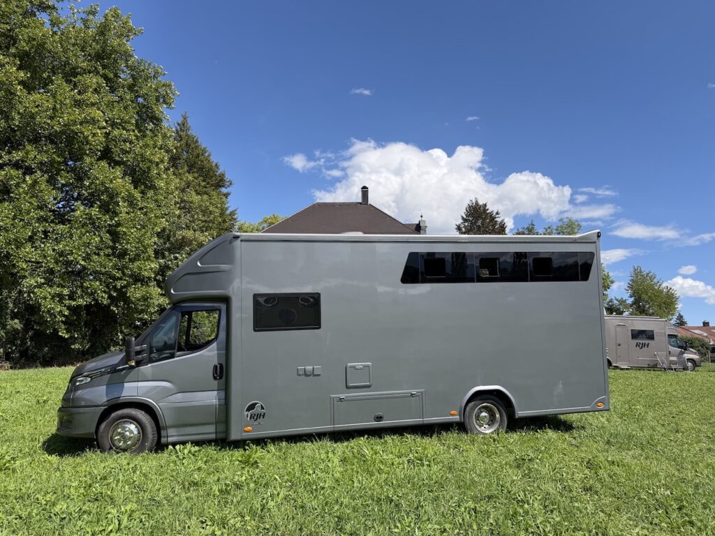 IVECO Daily RJH Sport Pro H3 Pferdetransporter Wohnkabine LKW - Gebrauchtfahrzeug